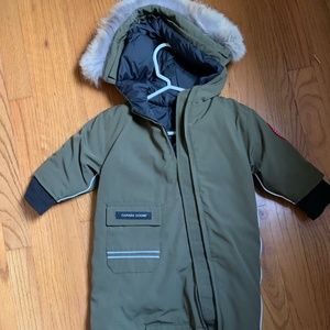 Canada Goose Baby Kids Bunting Jacket Like New Olive